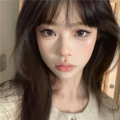 扭曲效应 海报